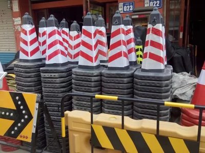 哪有賣反光路錐的、焦作路錐廠家圖片|哪有賣反光路錐的、焦作路錐廠家樣板圖|哪有賣反光路錐的、焦作路錐廠家效果圖_鄭州亞泰交通設施廠家